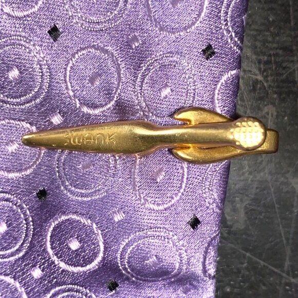 Swank Gold Tone Golf Themed Cufflinks & Tie Clip Set - Picture 3 of 5